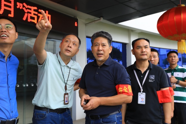 1759212225919503F6E8.jpg 6.JPG